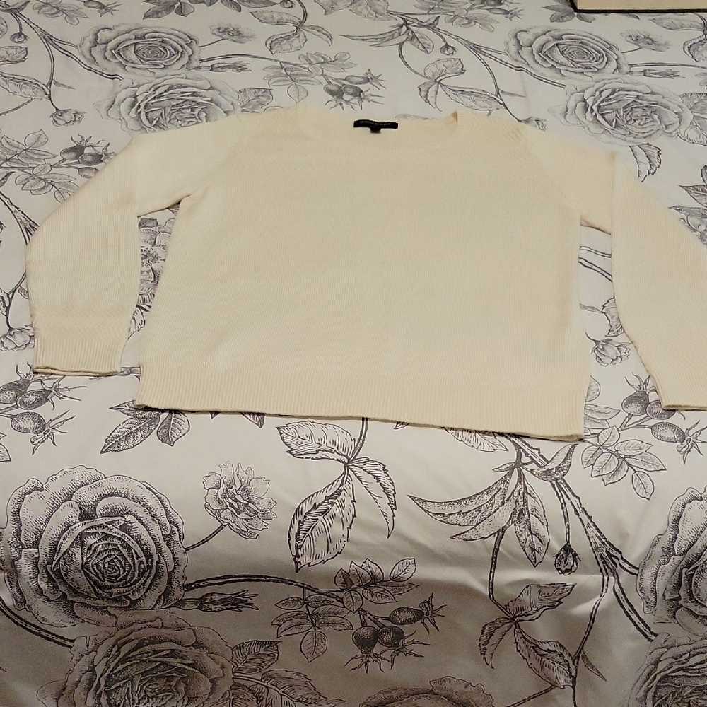 Banana Republic Cream Crew Neck Sweater